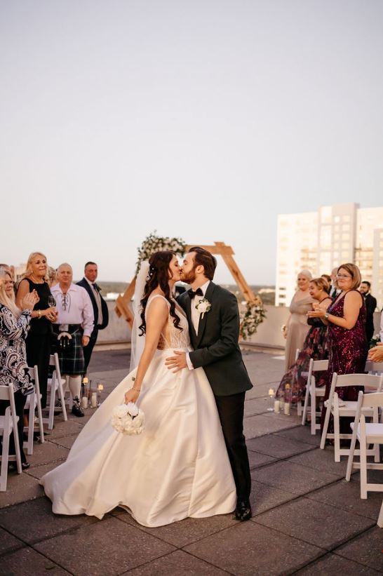 Husband and wife are kissing | Cherished memories studio