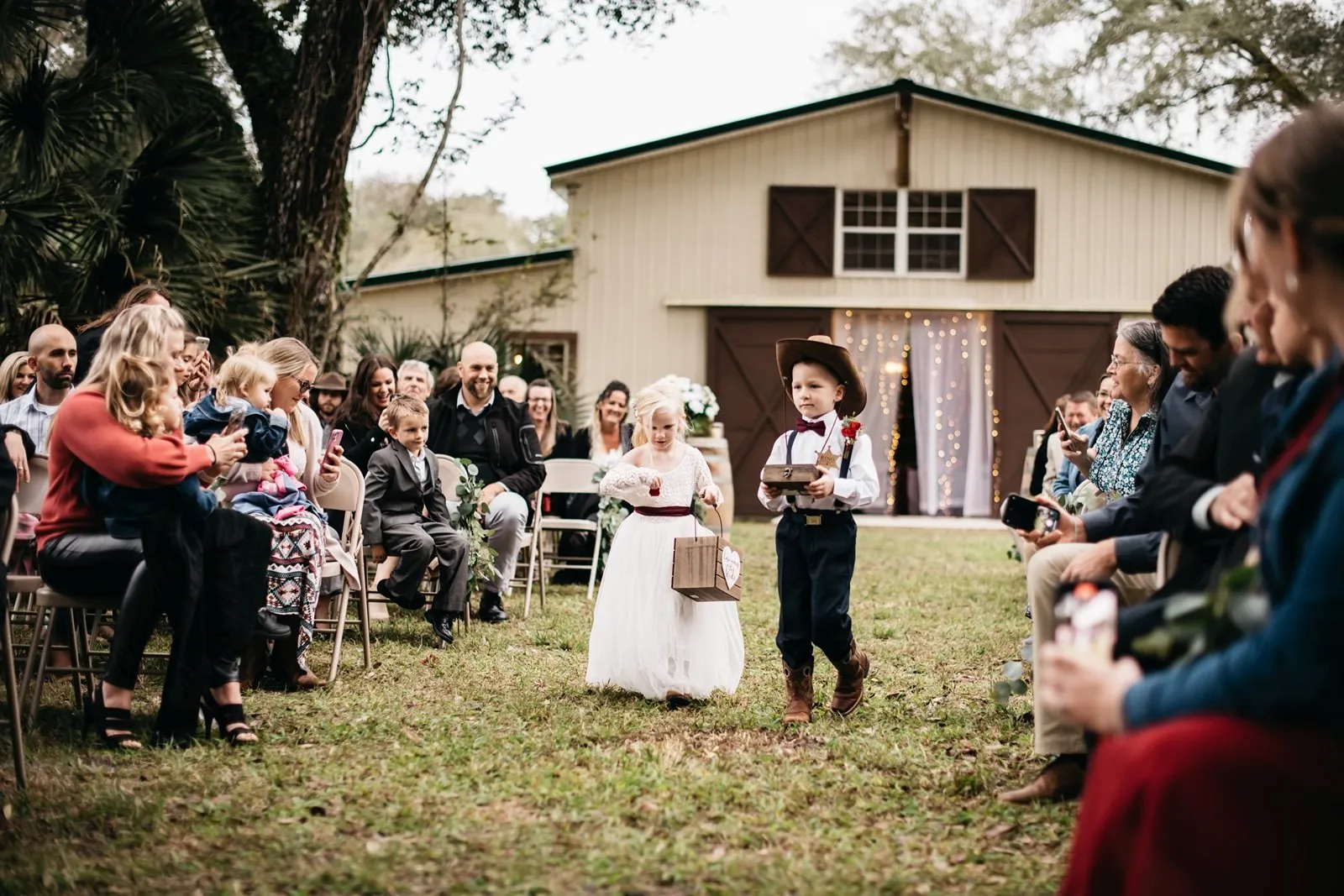 affordable wedding venues in florida,affordable wedding venues central florida,central florida wedding venues on a budget,cheap wedding venues in central florida,wedding venues in florida on a budget,affordable weddings in florida,affordable weddings florida,budget-friendly wedding venues in Florida | Our Favorite Outdoor Wedding Venues in Central Florida (Plus the Best Woodsy Picks)