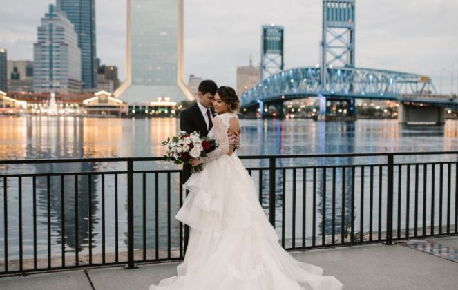 Married couple posing at Riverclub | Wedding Photography | Cherished memories studio